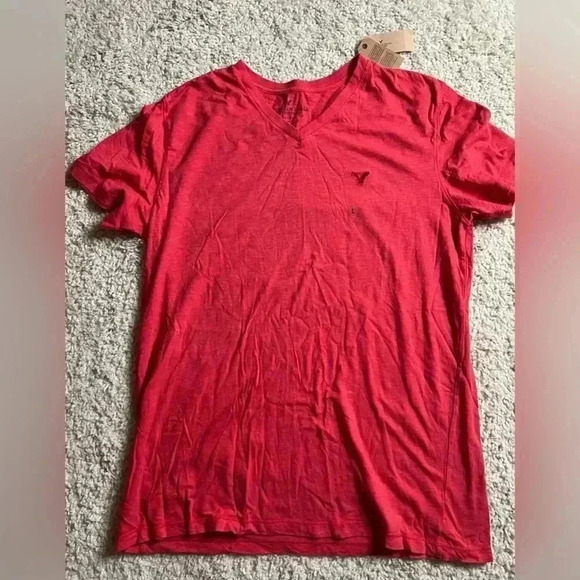 Men’s Size Large V-Neck American Eagle Legend Tee NWT - Picture 1 of 4
